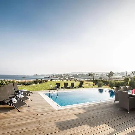 Fig Tree Bay Frontline,luxury 4bdr Sea-front With Pool And Amazing Views *
