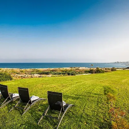 Fig Tree Bay Frontline,luxury 4bdr Sea-front With Pool And Amazing Views