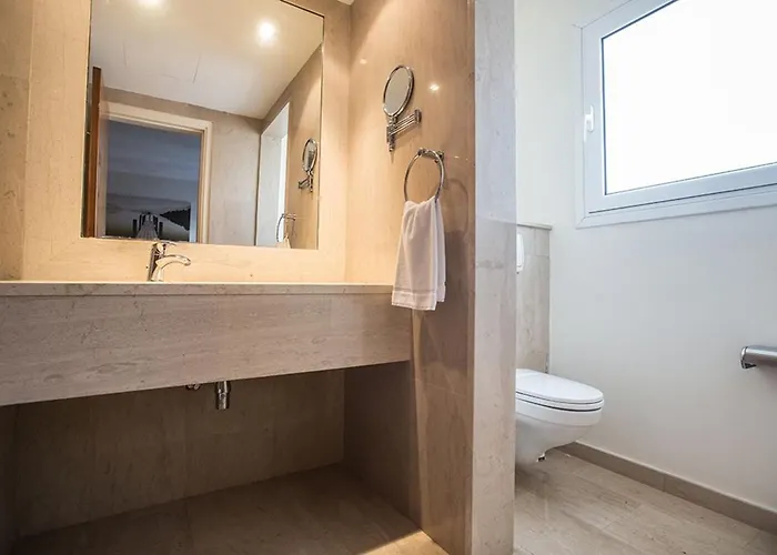 别墅 Fig Tree Bay Frontline,luxury 4bdr Sea-front With Pool *