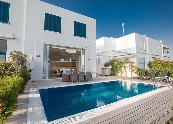 别墅 Fig Tree Bay Frontline,luxury 4bdr Sea-front With Pool *